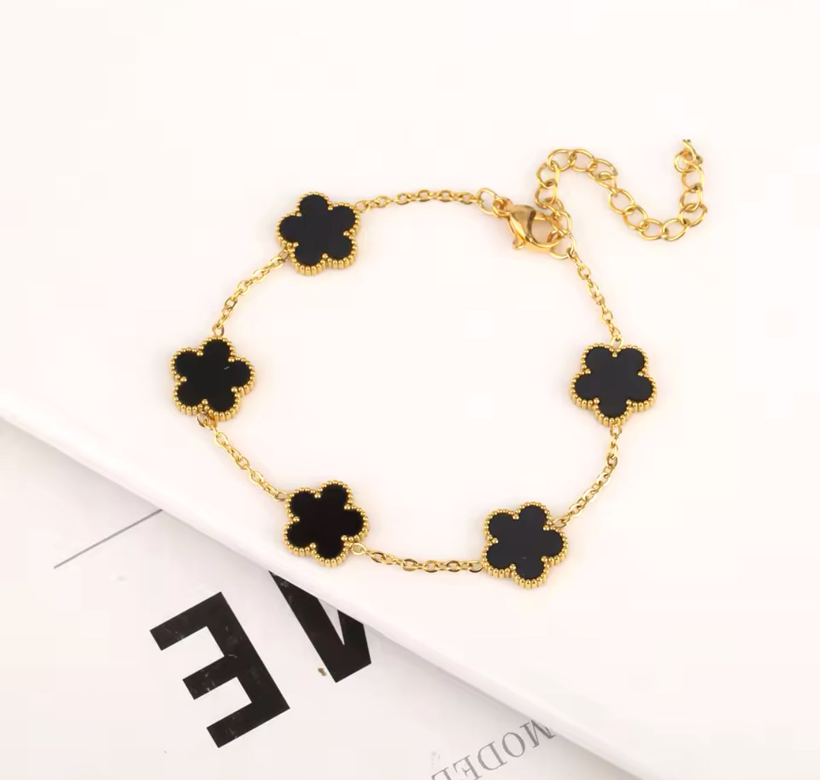 Clover bracelet